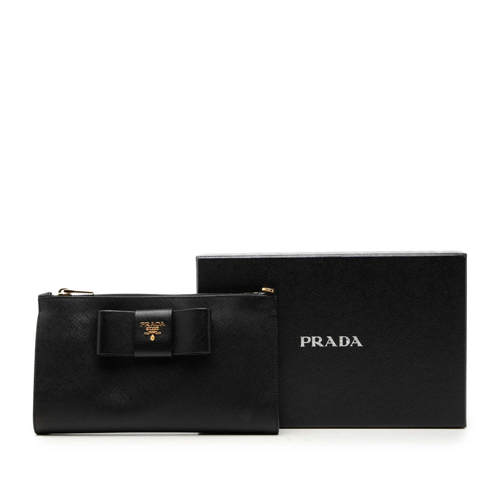Prada Pochette Bow Saffiano Noir – vue 7 – GABY PARIS