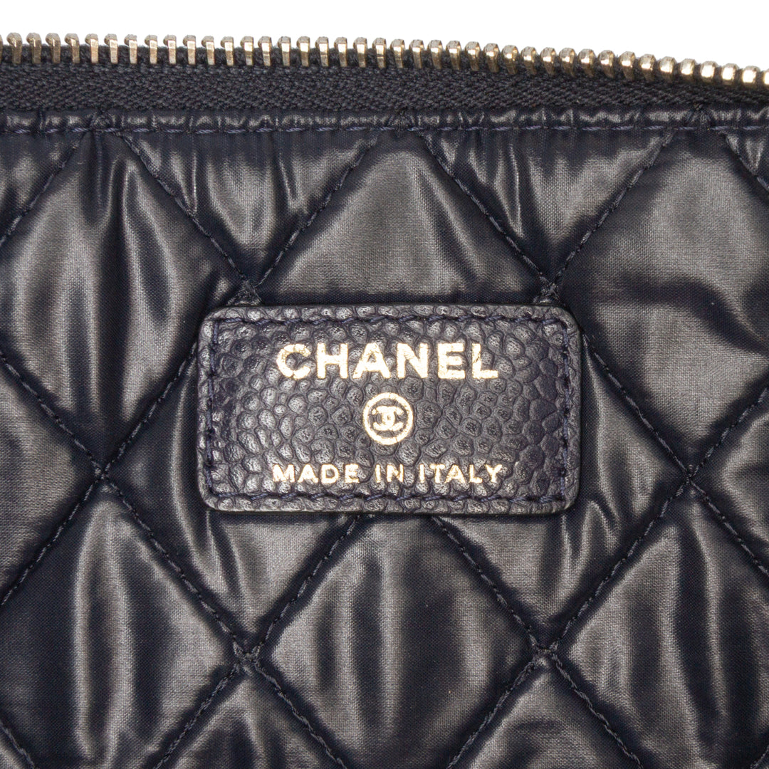 Medium Quilted Caviar O Case Clutch Blue - Gaby Paris