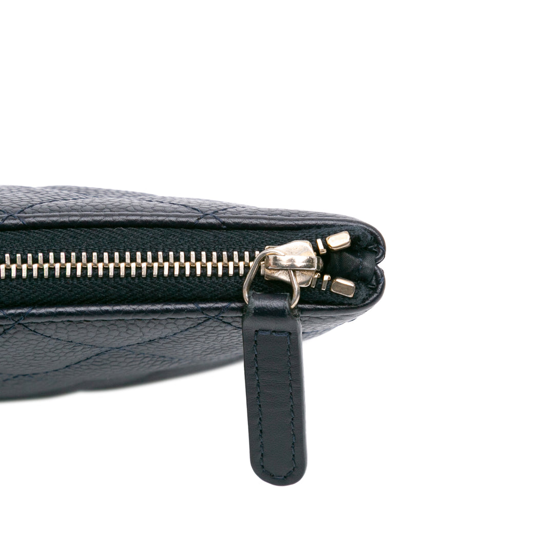 Medium Quilted Caviar O Case Clutch Blue - Gaby Paris