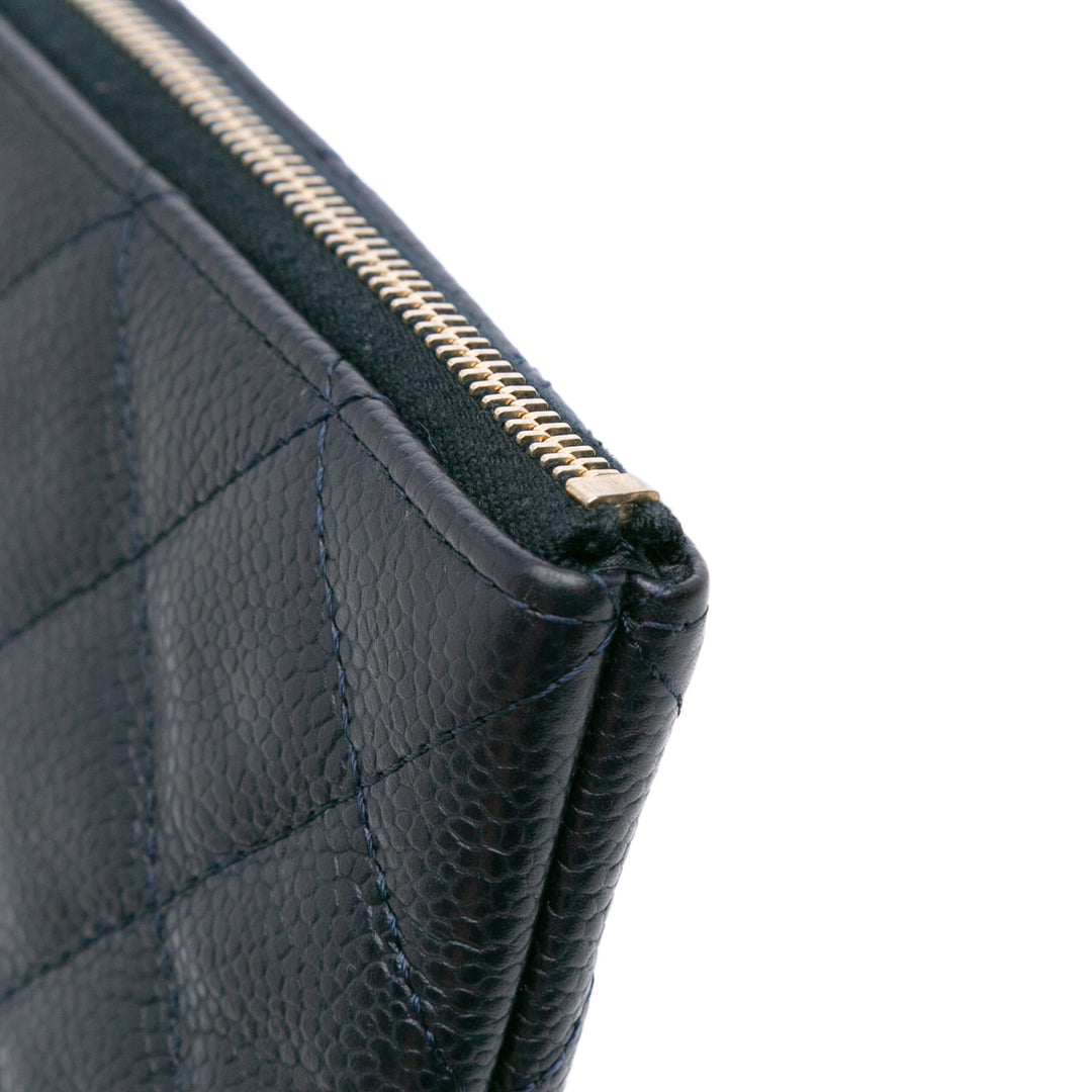 Medium Quilted Caviar O Case Clutch Blue - Gaby Paris
