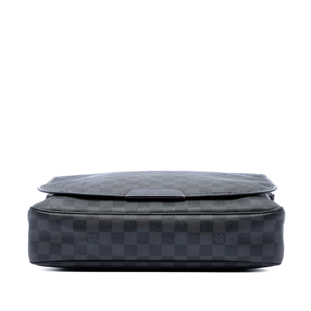 Louis Vuitton Damier Graphite Daniel MM