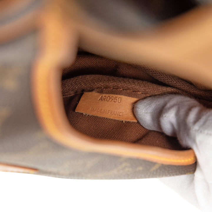 Louis Vuitton Saumur 30 Monogram Marron