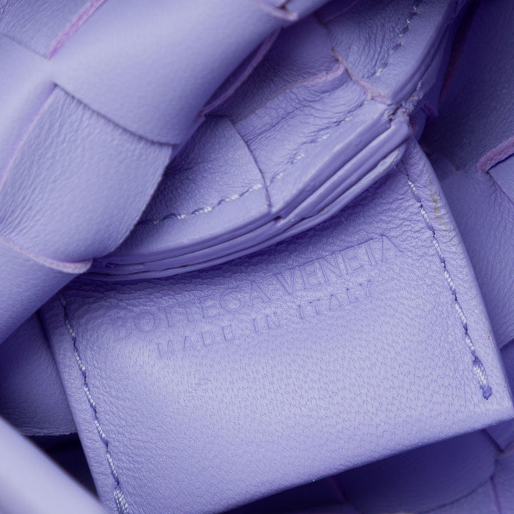 Bottega Veneta Intrecciato Sardine Sac Baby Cuir d'agneau Violet – vue 5 – GABY PARIS
