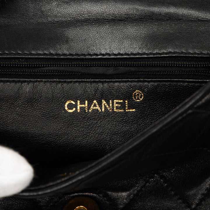 Chanel Matelassé Clover CC Bijoux Chaîne à rabat Cuir d'agneau Noir