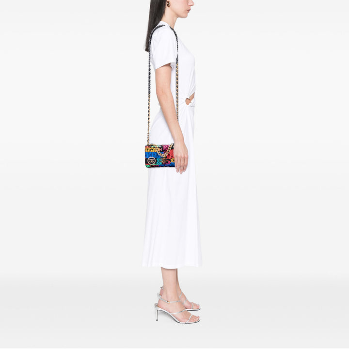Chanel Imprimé Graffiti 19 Wallet on Chain Noir – vue 6 – GABY PARIS