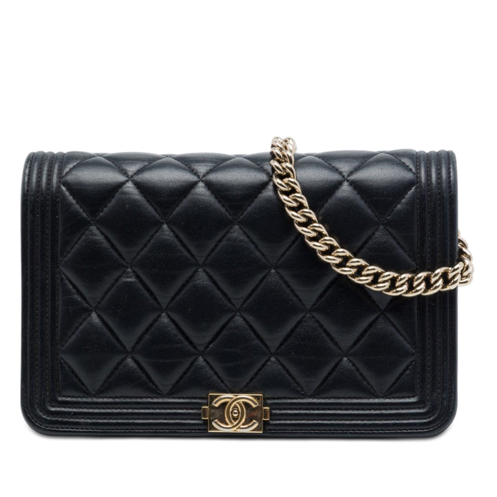 Chanel Matelassé Cuir d’agneau Boy Wallet on Chain