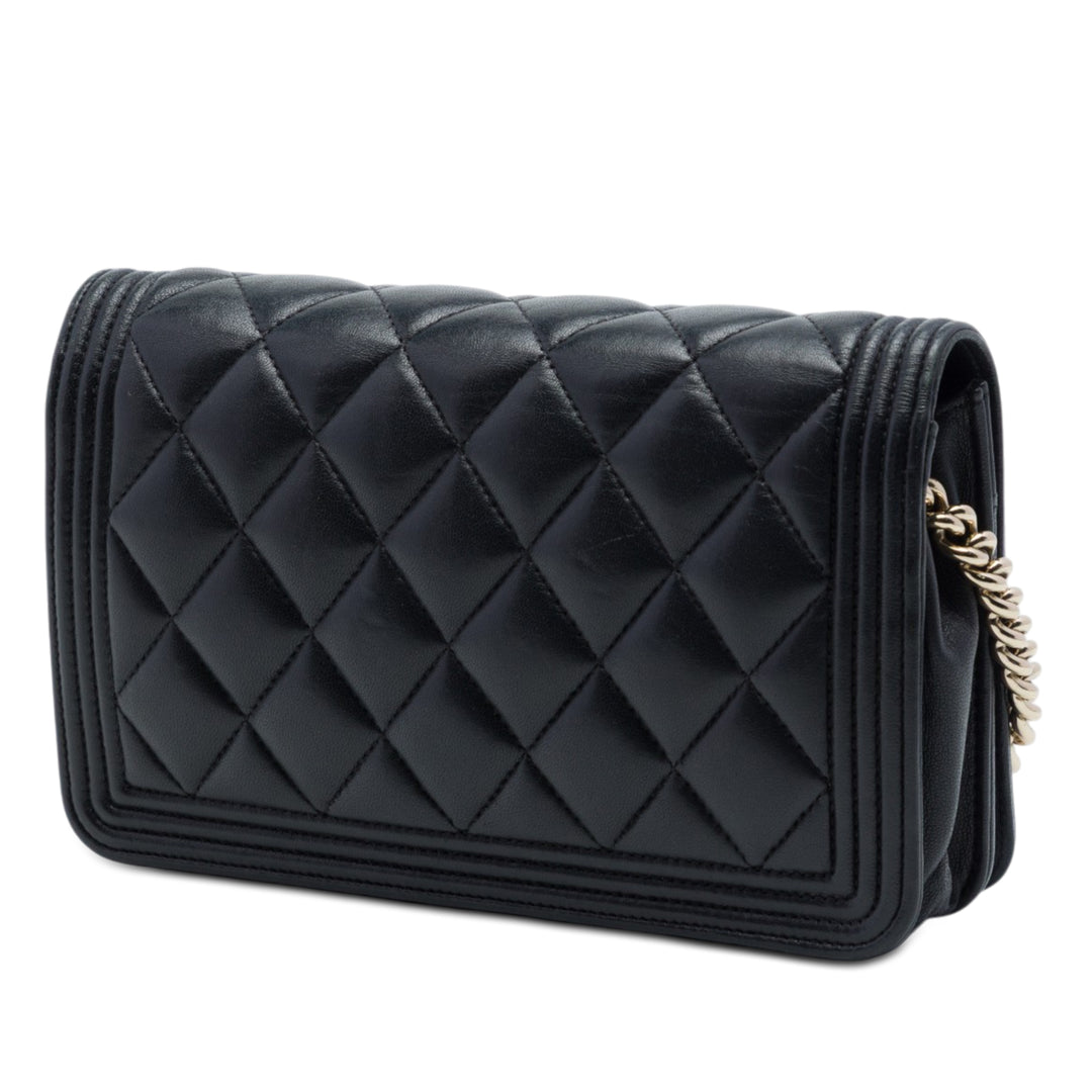 Chanel Matelassé Cuir d’agneau Boy Wallet on Chain