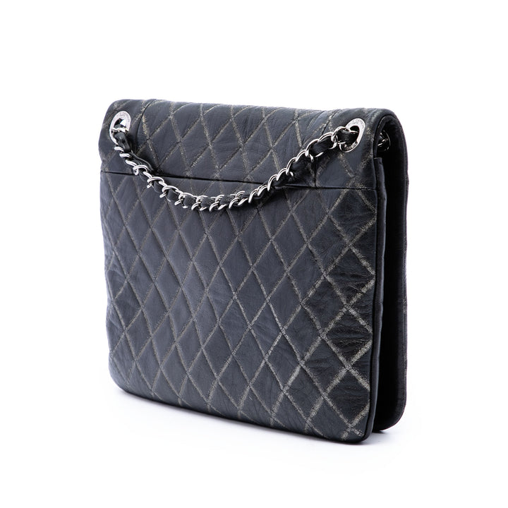 Matelassé Métallisé Distressed CC Cristal à rabat Cuir d'agneau Noir