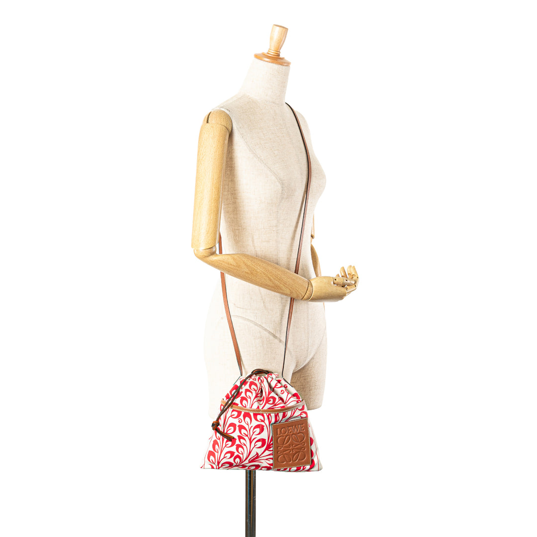 LOEWE William de Morgan Small Anagram Toile Drawstring Sac porté croisé