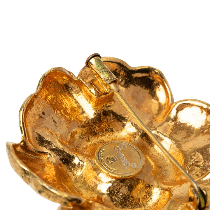 Chanel plaqué Camellia Broche Doré – vue 4 – GABY PARIS