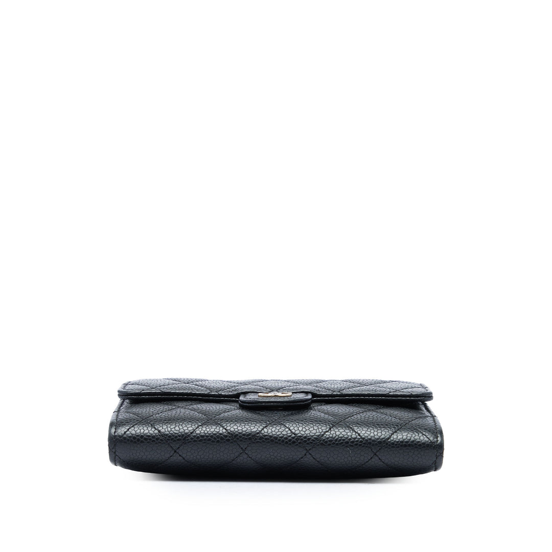 Chanel Classic à rabat Wallet on Chain Mini Cuir caviar Noir – vue 3 – GABY PARIS