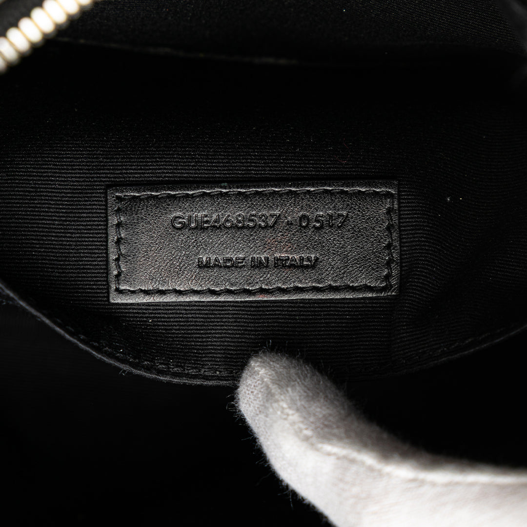 Saint Laurent Cracked Shiny Cuir de veau Matelasse Tassel Monogram Lou Sac caméra Noir