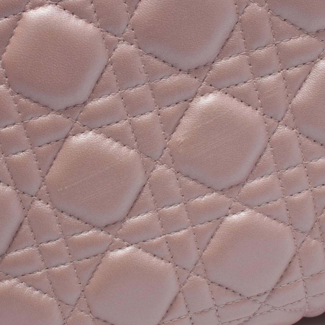 Dior Medium Iridescent Cuir d’agneau Cannage Lady Dior