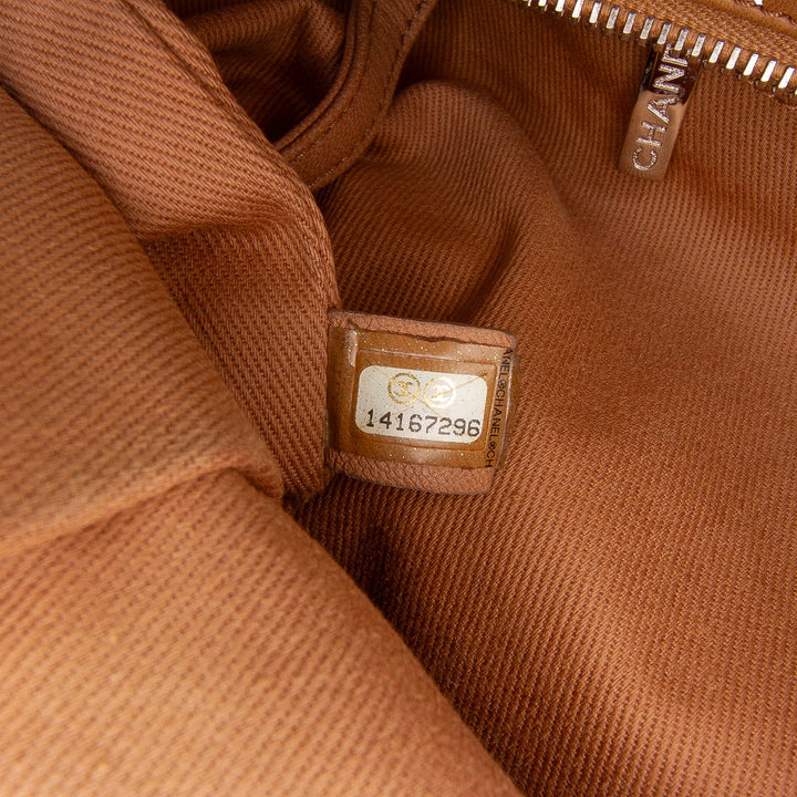 Chanel Large Matelassé Iridescent Cuir de veau VIP Cabas