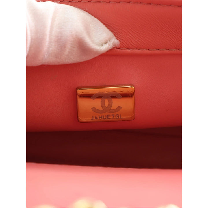Chanel Sac bandoulière CC Matelassé Chaîne à rabat Mini Cuir d'agneau Rose – vue 11 – GABY PARIS