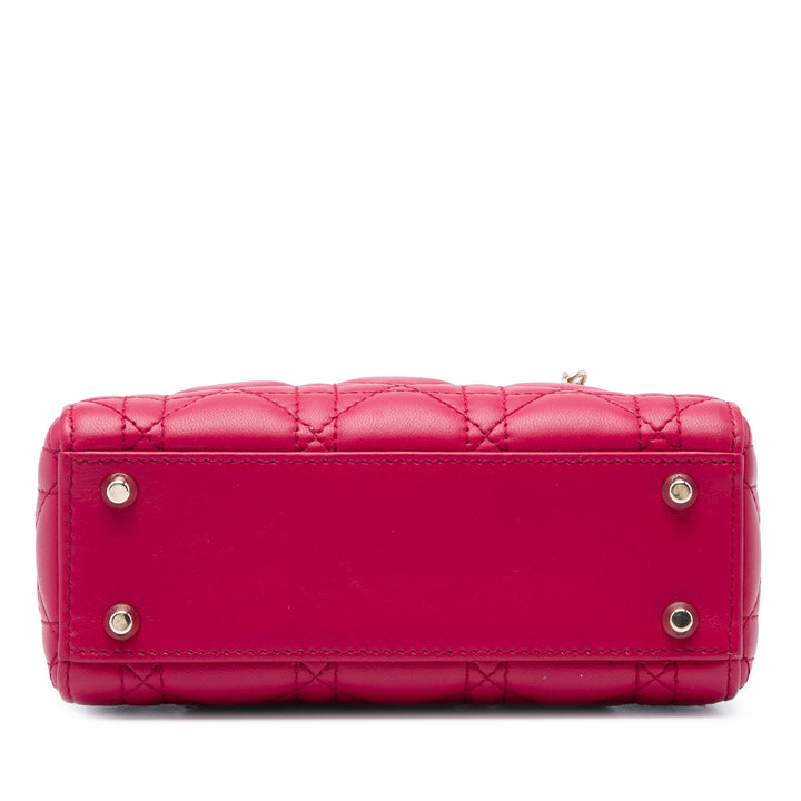 Dior Lady Dior Cannage Mini Cuir d'agneau Rouge – vue 3 – GABY PARIS