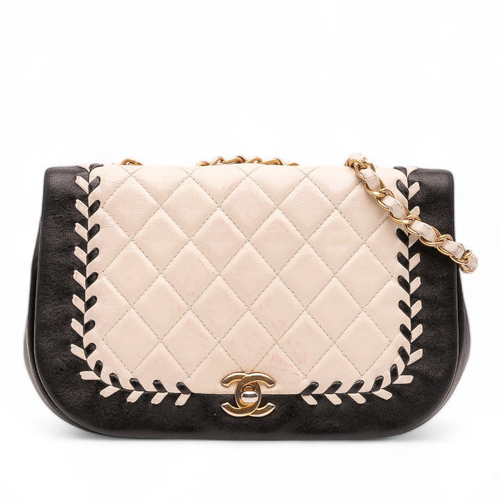 Chanel Small Bicolor Cuir de veau Braided Chic Flap Blanc