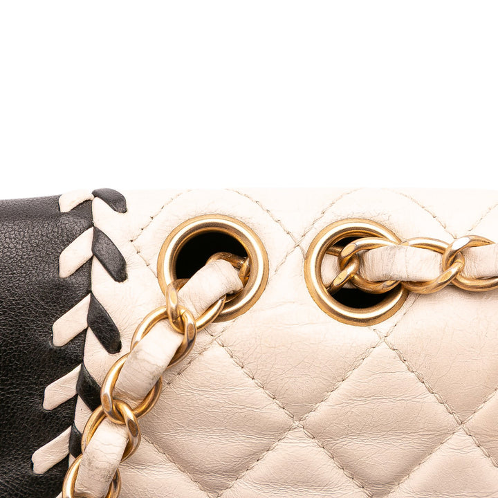 Chanel Small Bicolor Cuir de veau Braided Chic Flap Blanc