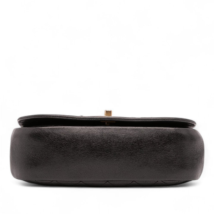 Chanel Small Bicolor Cuir de veau Braided Chic Flap Blanc
