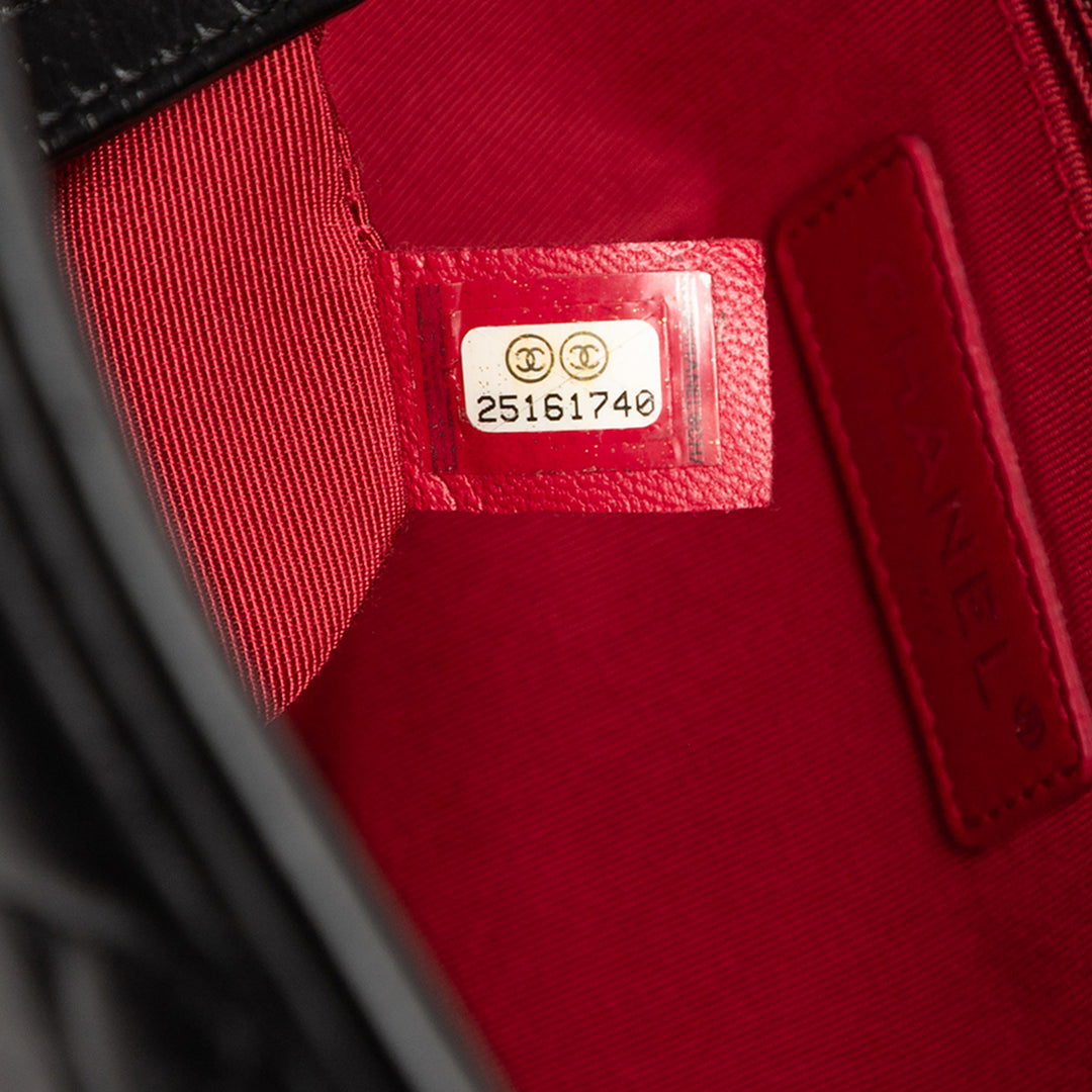 Chanel Medium Quilted Cuir de veau Gabrielle Shopping Sac cartable Noir – GABY PARIS Authentique