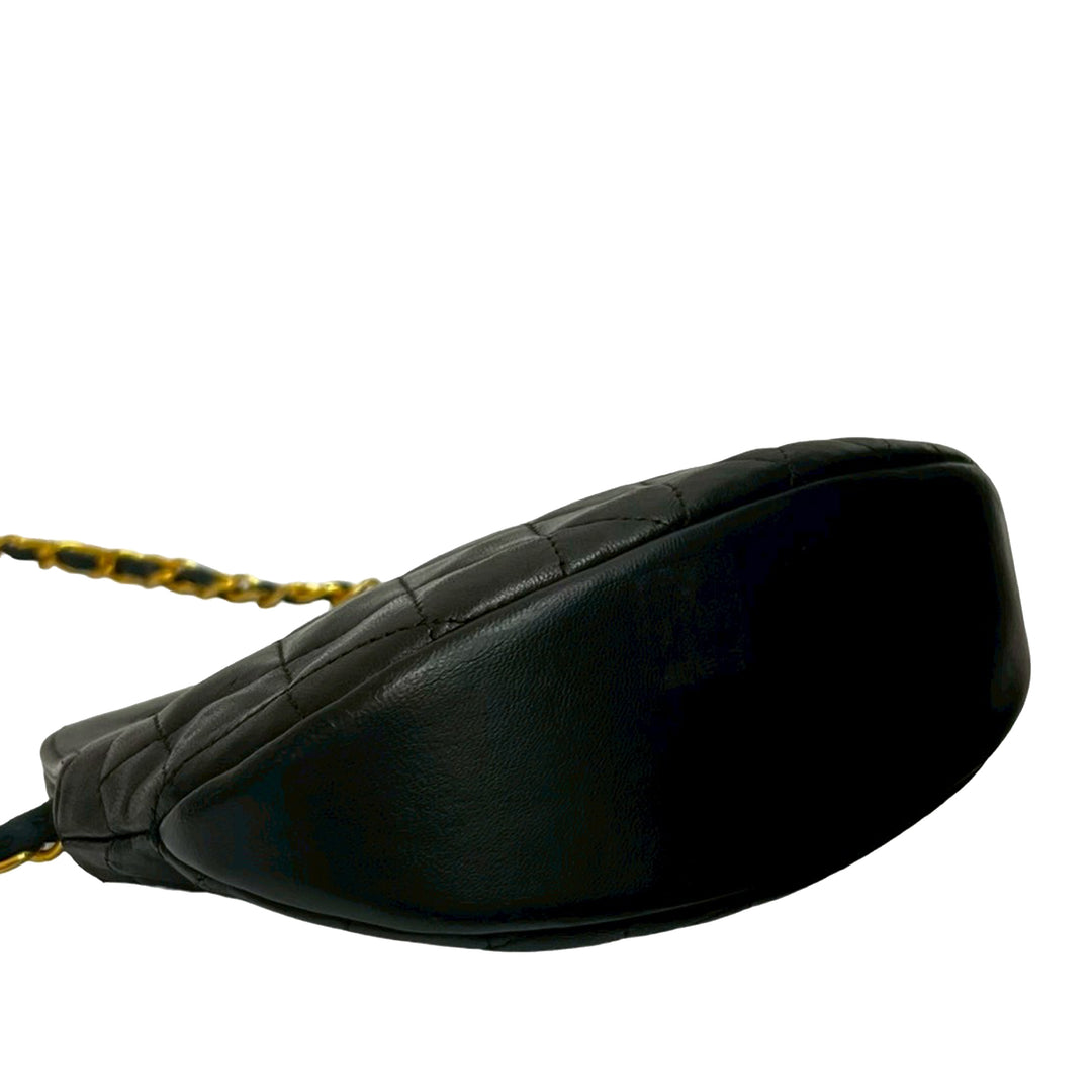 Chanel Sac à main CC Matelassé Rond structuré Cuir d'agneau Noir – vue 6 – GABY PARIS