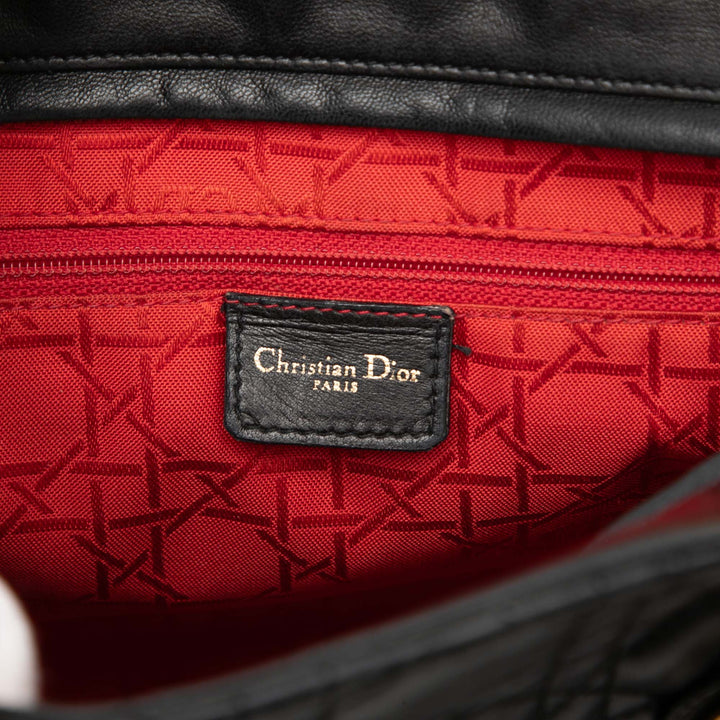 Dior Large Cuir d’agneau Cannage Lady Dior