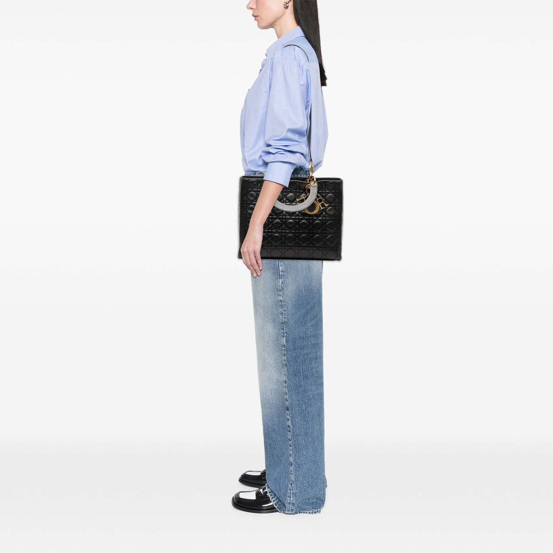 Dior Large Cuir d’agneau Cannage Lady Dior