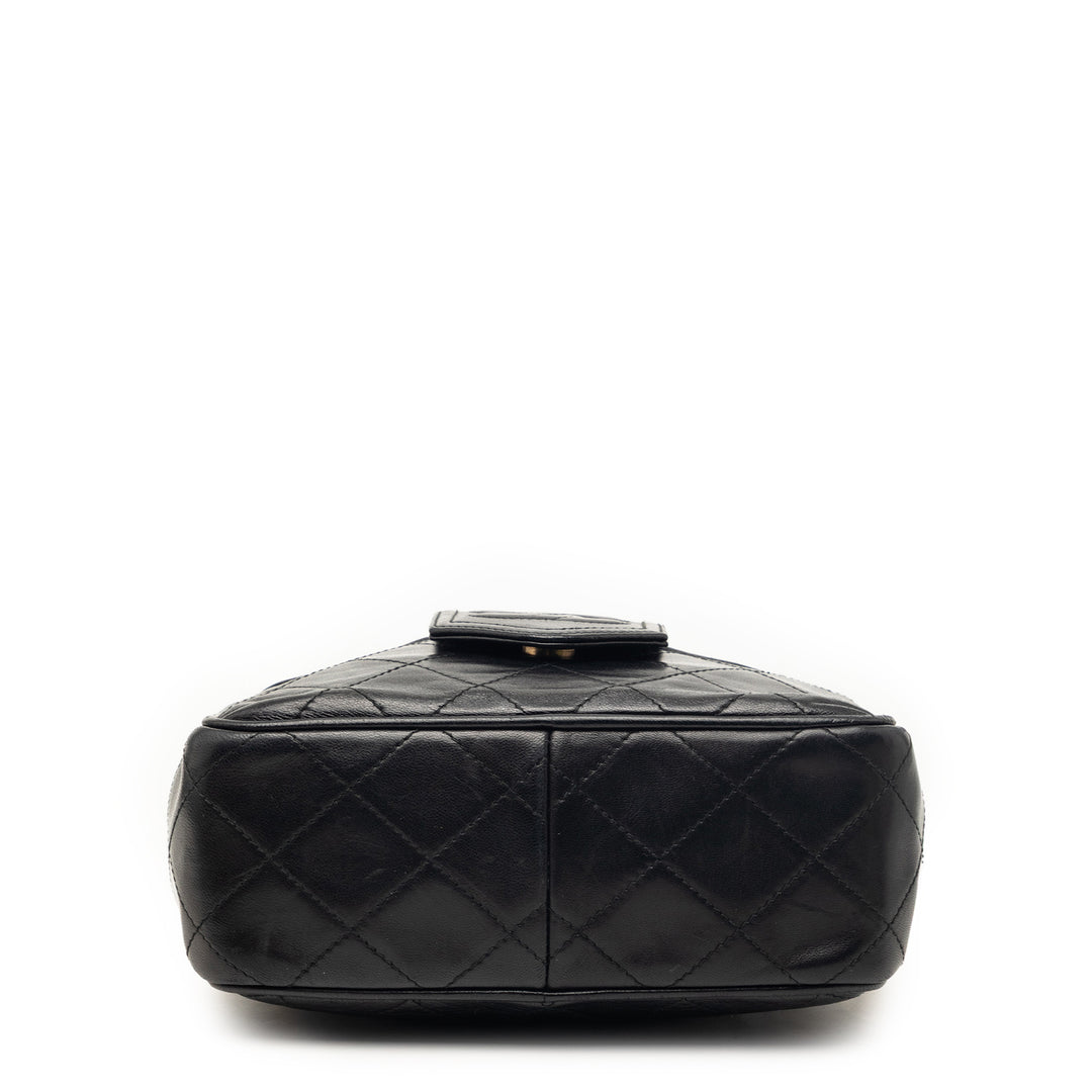Chanel CC Matelassé Cuir d’agneau Pompon Sac caméra