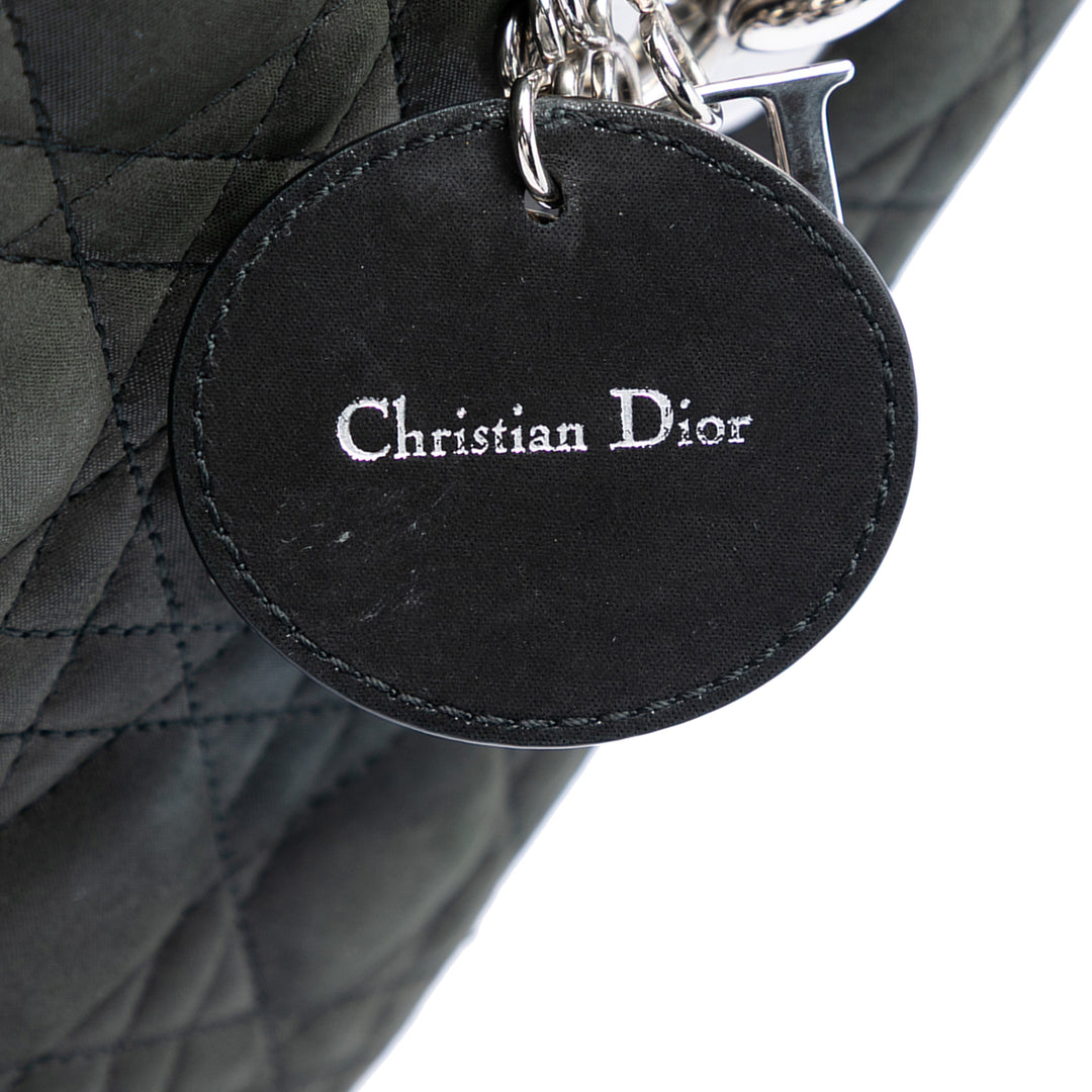 Dior Medium Iridescent Cuir d’agneau Cannage Lady Dior