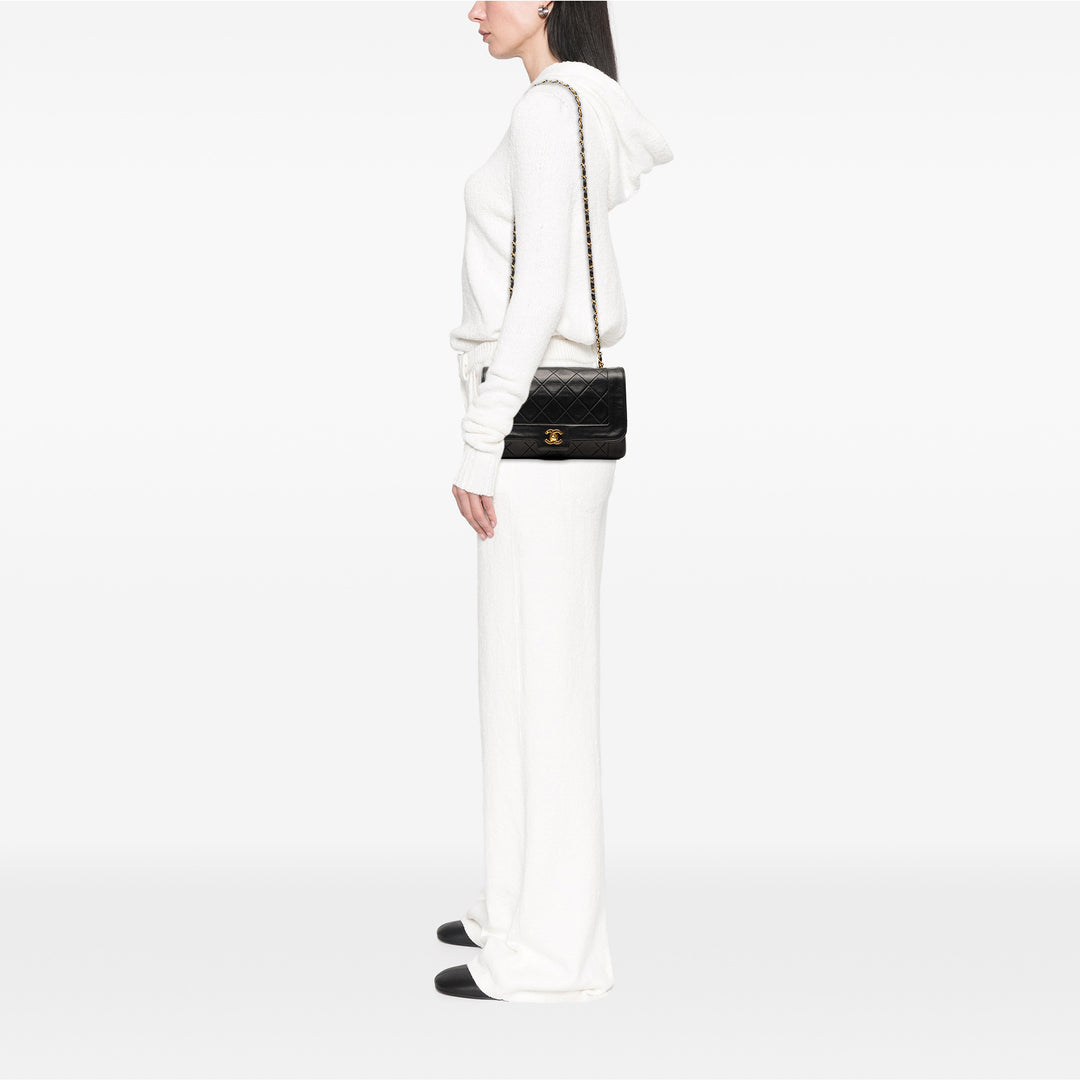 Chanel Medium Cuir d’agneau Diana Rabat intégral