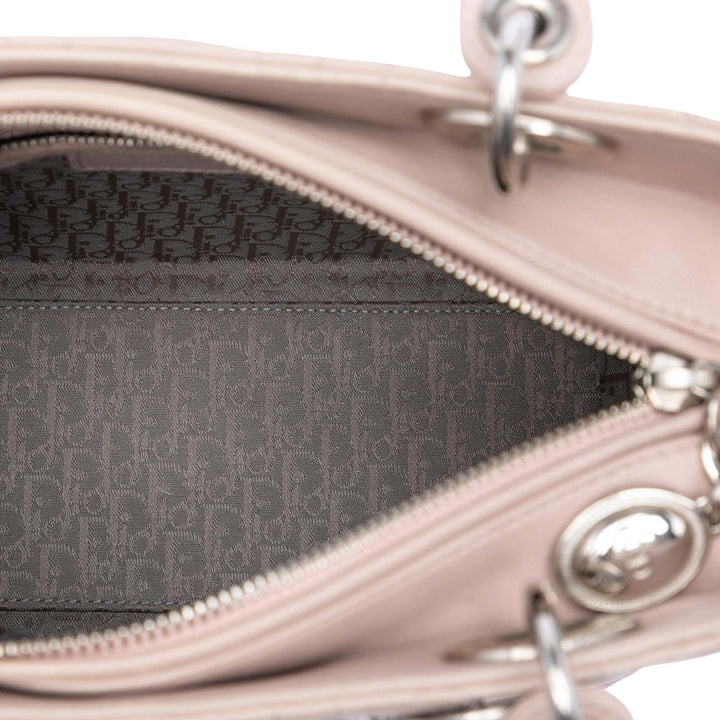 Dior Medium Cuir d’agneau Cannage Lady Dior