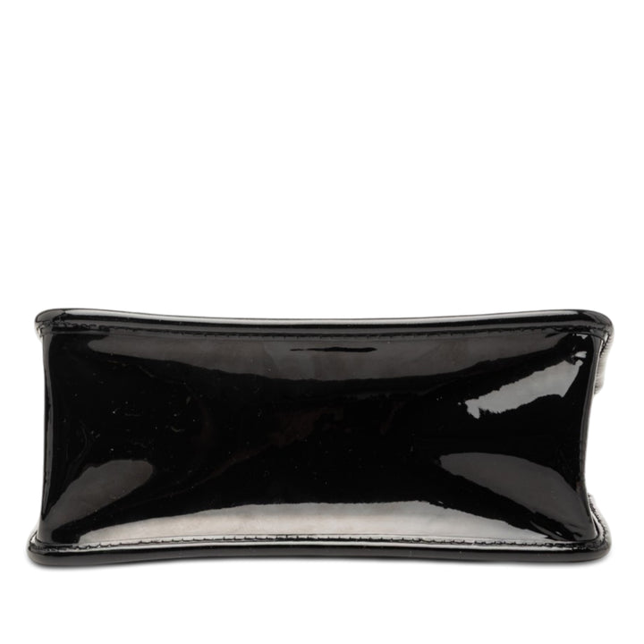 Chanel Mini Matelassé Cuir verni Graphic Catch à rabat