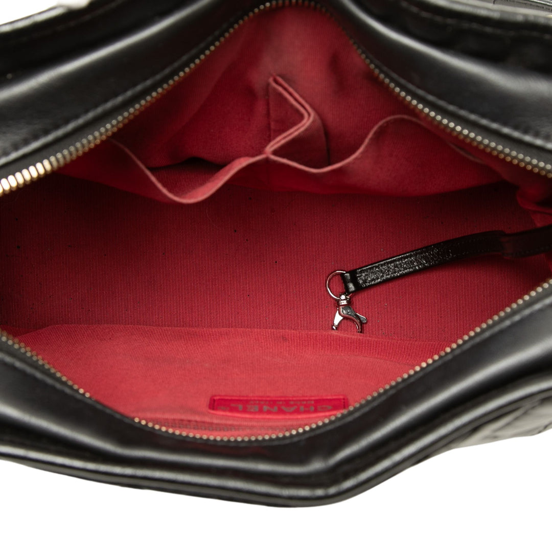 Chanel Sac bandoulière vieilli Gabrielle Moyen Cuir de veau Noir – vue 4 – GABY PARIS