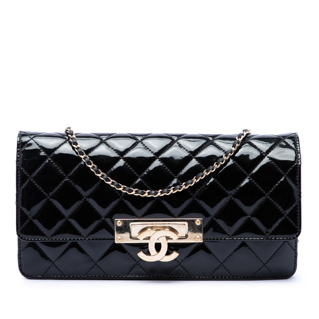 Chanel Matelassé Cuir verni Golden Class East West Wallet on Chain