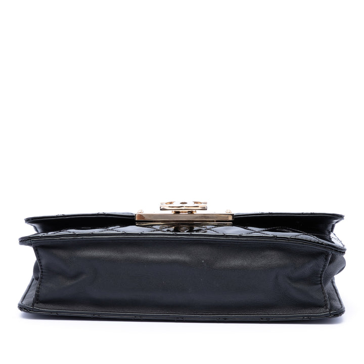 Chanel Matelassé Cuir verni Golden Class East West Wallet on Chain