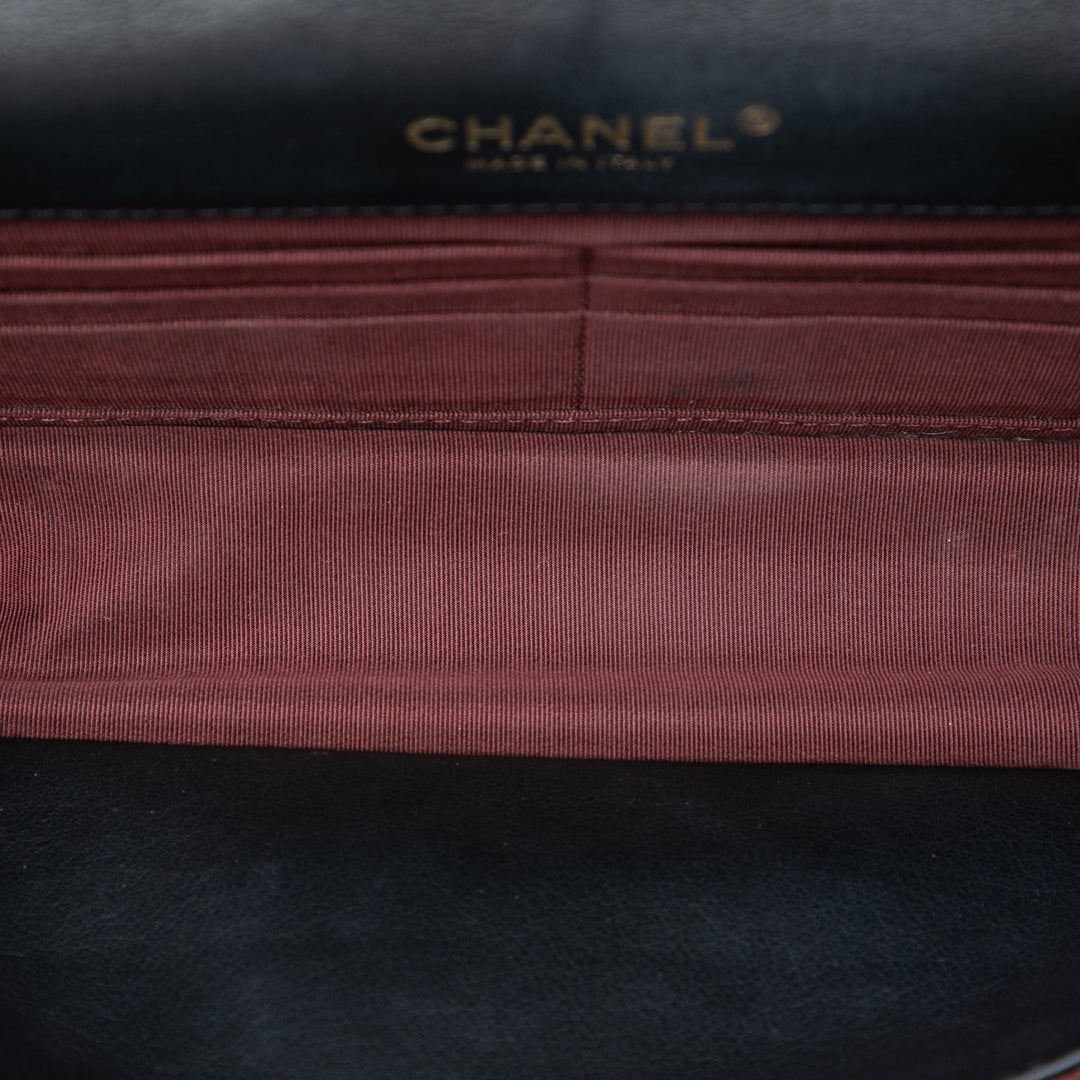 Chanel Matelassé Cuir verni Golden Class East West Wallet on Chain