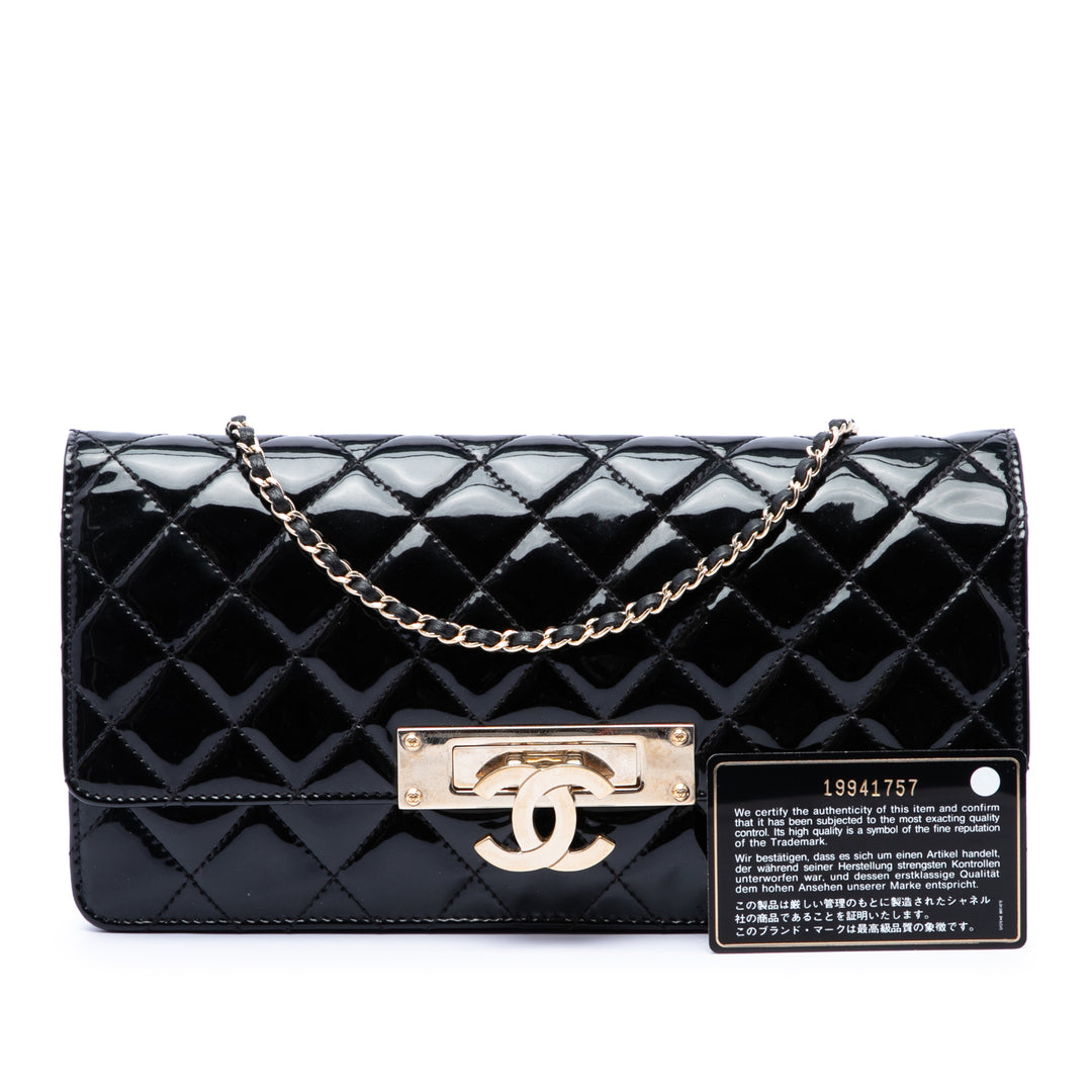 Chanel Matelassé Cuir verni Golden Class East West Wallet on Chain
