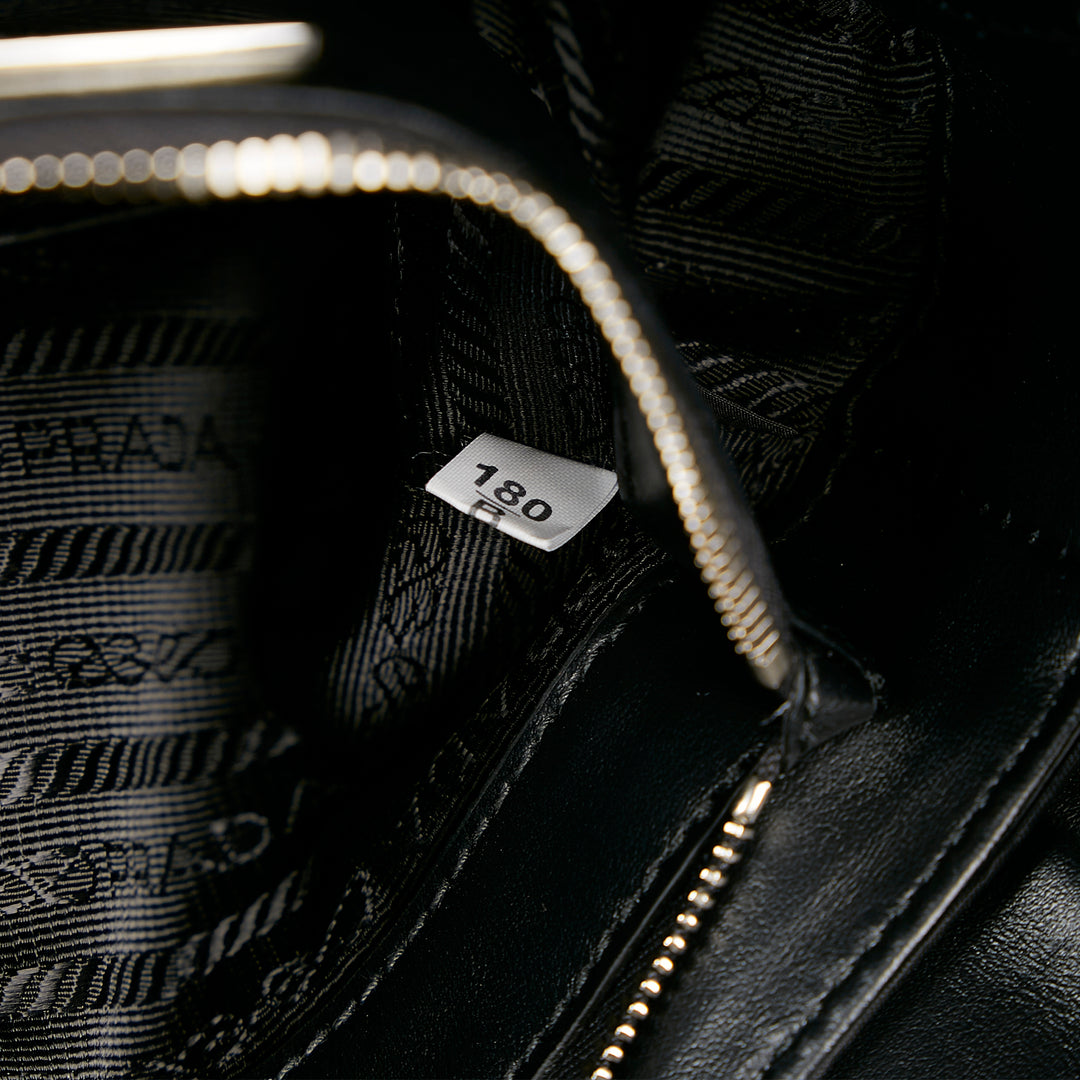 Prada Re- & Spazzolato Poche Sac Nylon