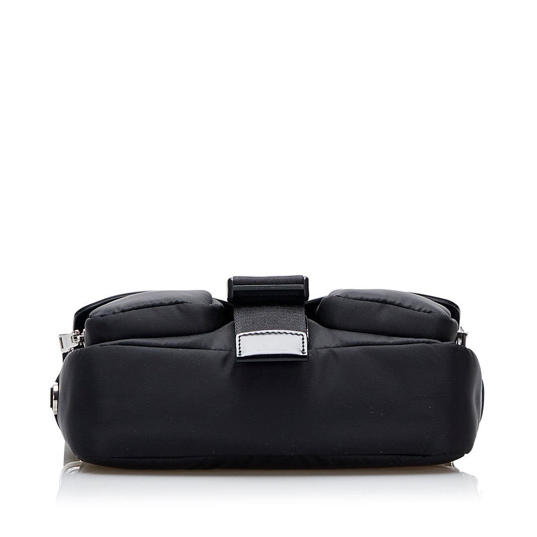 Prada Re- & Spazzolato Poche Sac Nylon