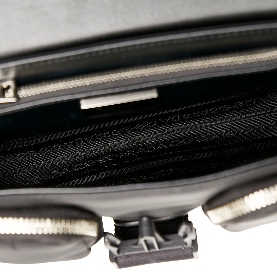 Prada Re- & Spazzolato Poche Sac Nylon