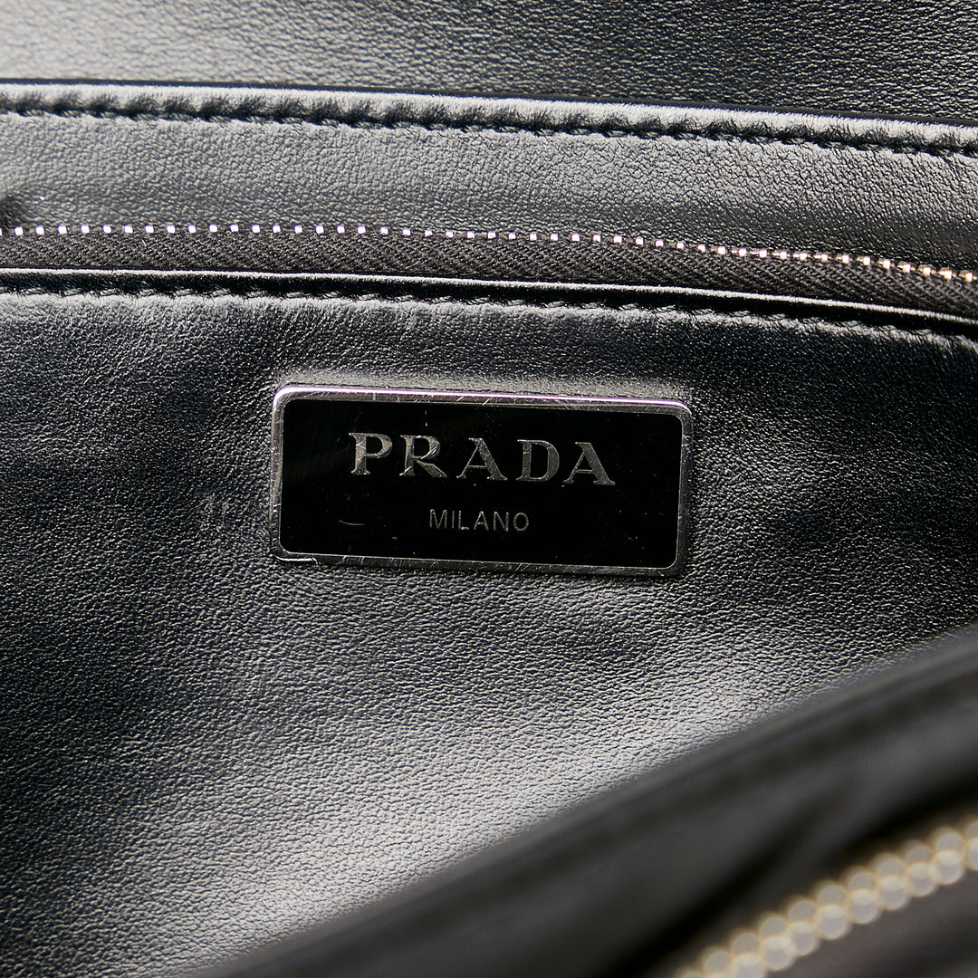 Prada Re- & Spazzolato Poche Sac Nylon