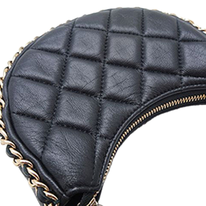Chanel Mini Matelassé Cuir d’agneau Sac rond à chaîne Hook Hobo