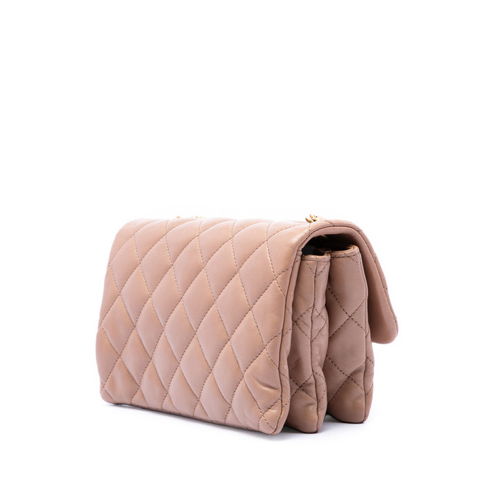 Chanel Small Matelassé Cuir d’agneau Pillow Crush à rabat