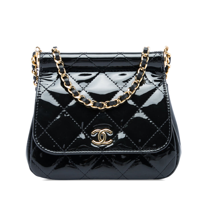 Chanel CC Matelassé Armature à rabat Pochette avec chaîne Noir – vue principale – GABY PARIS