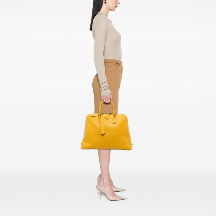 Prada Sac à main Lux Promenade Saffiano Grand Jaune – vue 7 – GABY PARIS