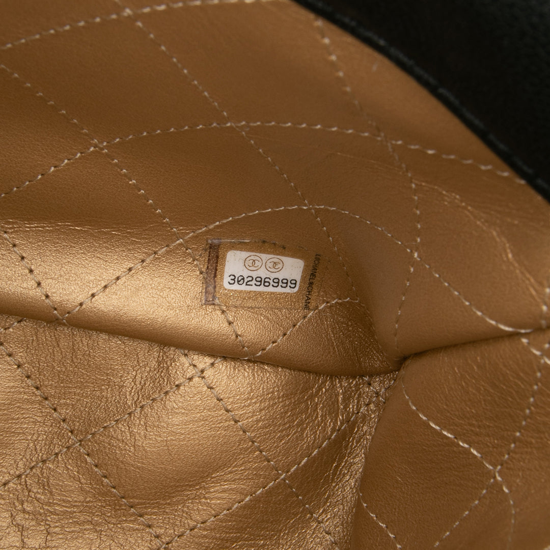 Chanel Cuir d’agneau Lucky Charms Flap Crossbody Noir – GABY PARIS Authentique