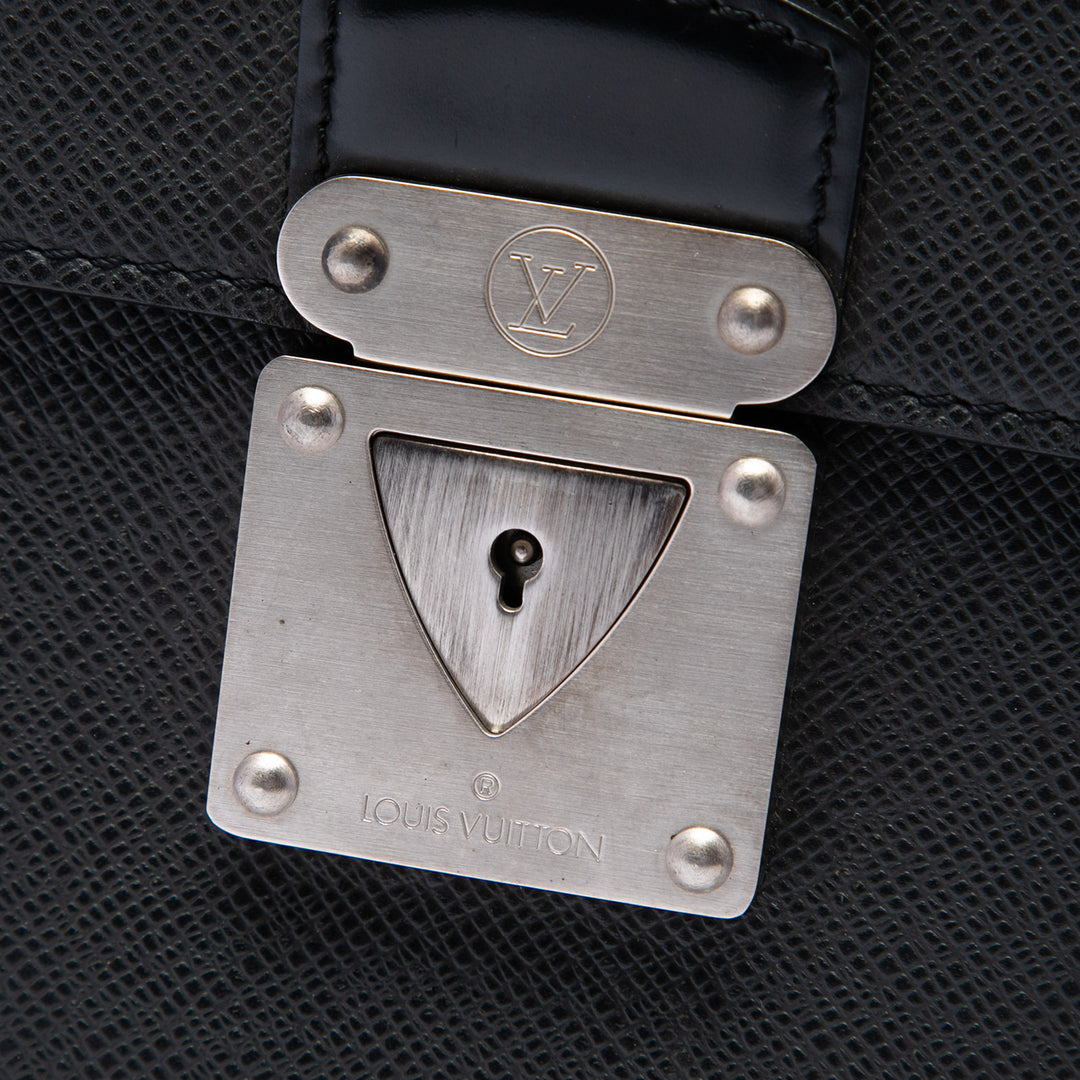 Louis Vuitton Taiga Neo Robusto 2 Porte-documents Noir – vue 5 – GABY PARIS