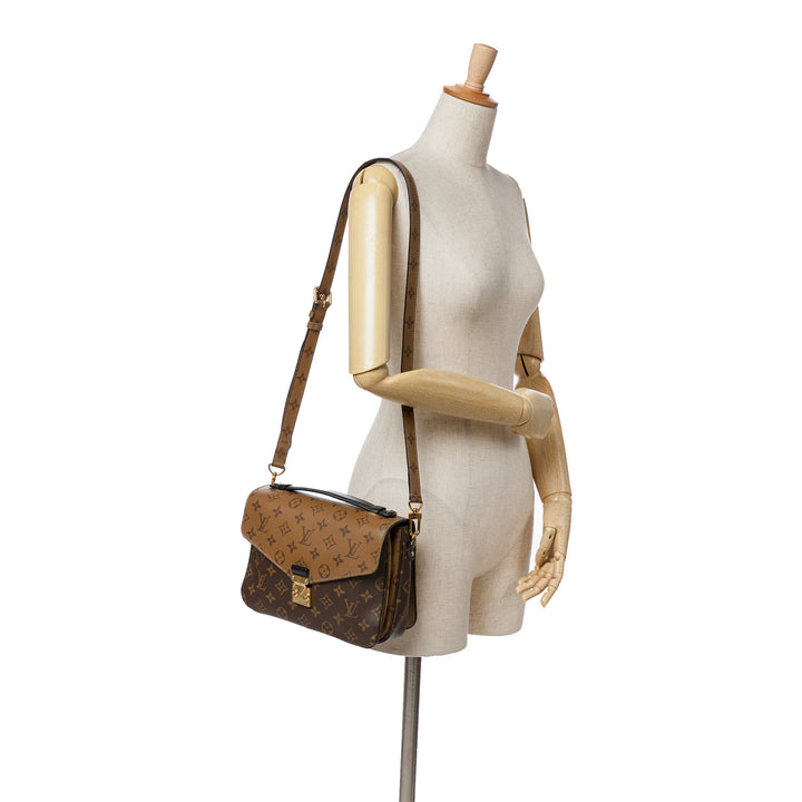 Louis Vuitton Monogram Reverse Pochette Metis Marron – GABY PARIS Authentique