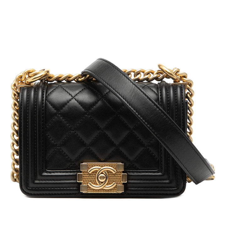 Chanel Mini Matelassé Cuir d’agneau Boy à rabat