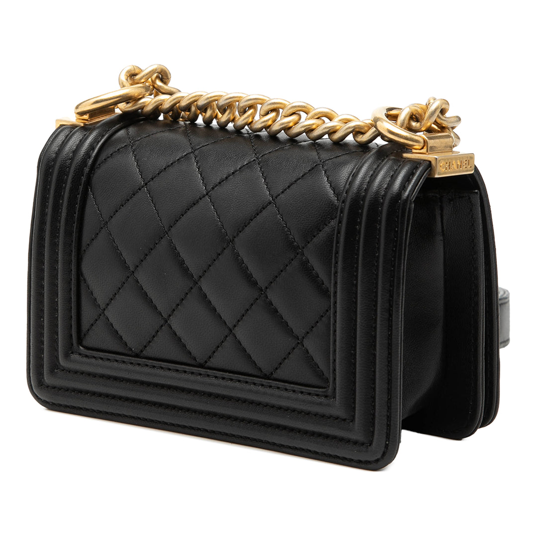 Chanel Mini Matelassé Cuir d’agneau Boy à rabat
